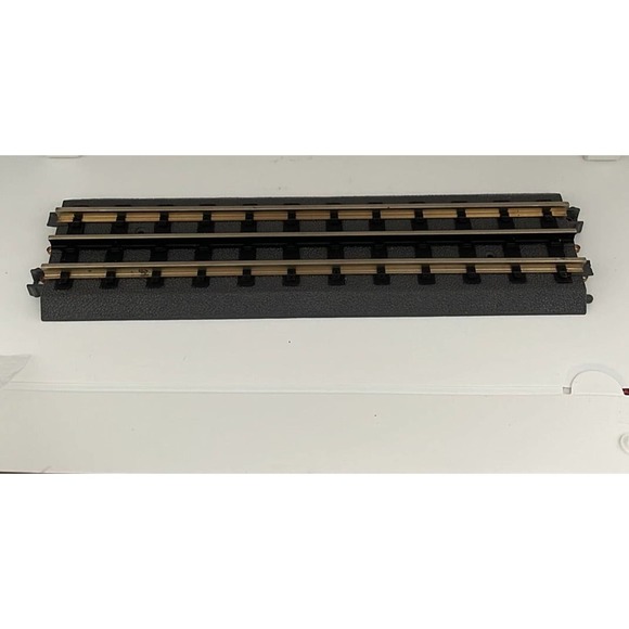 Lionel Thomas & Friends Sodar Freight Expansion Pack 10" Straight Track Track - Picture 1 of 5